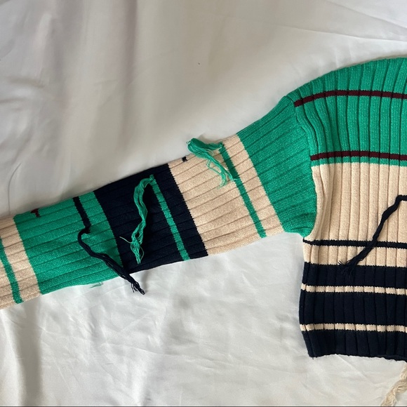 Distressed Color Block Cropped Sweater - Picture 3 of 4